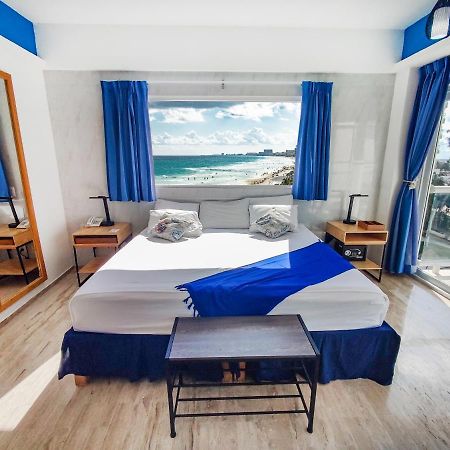 Paradise Beachfront & Nightlife Heart Cancún Extérieur photo