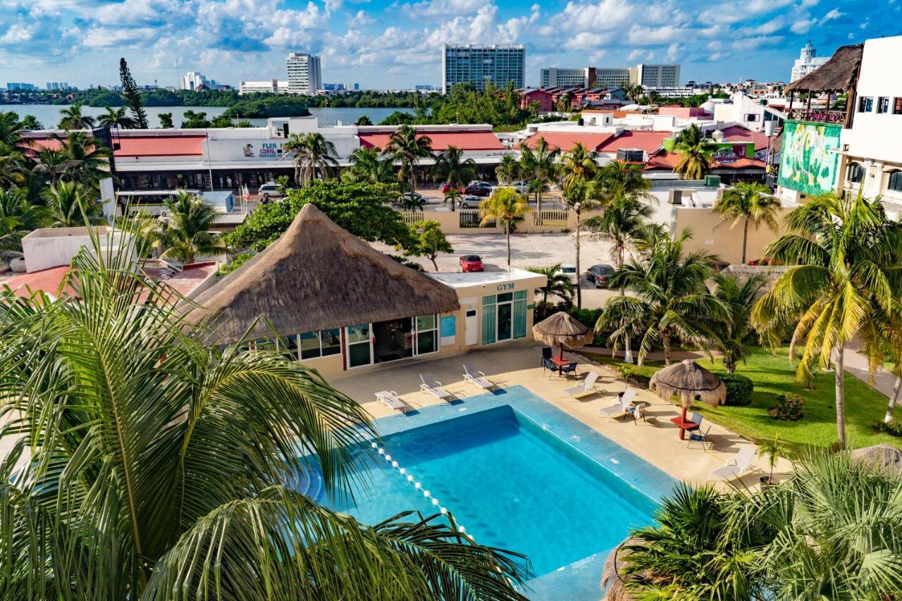 Paradise Beachfront & Nightlife Heart Cancún Extérieur photo
