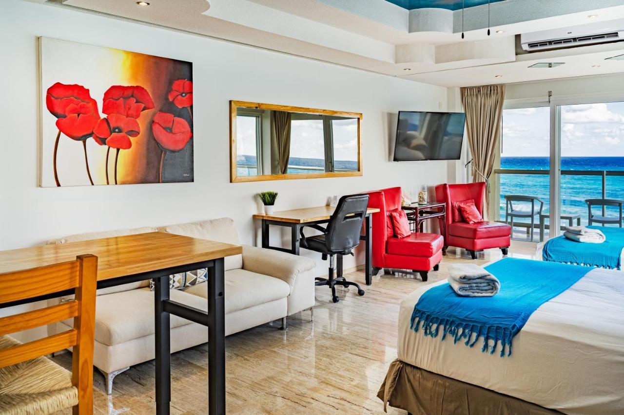 Paradise Beachfront & Nightlife Heart Cancún Extérieur photo