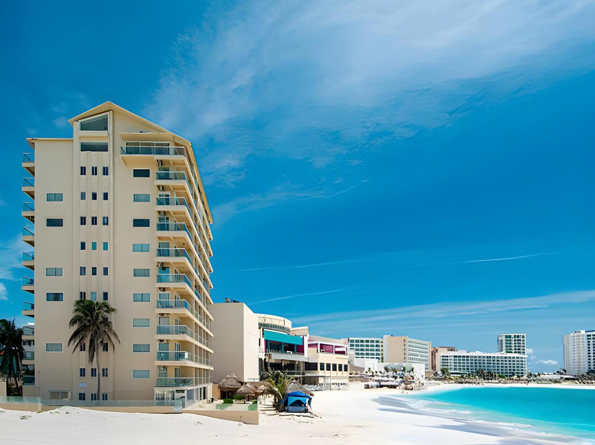 Paradise Beachfront & Nightlife Heart Cancún Extérieur photo