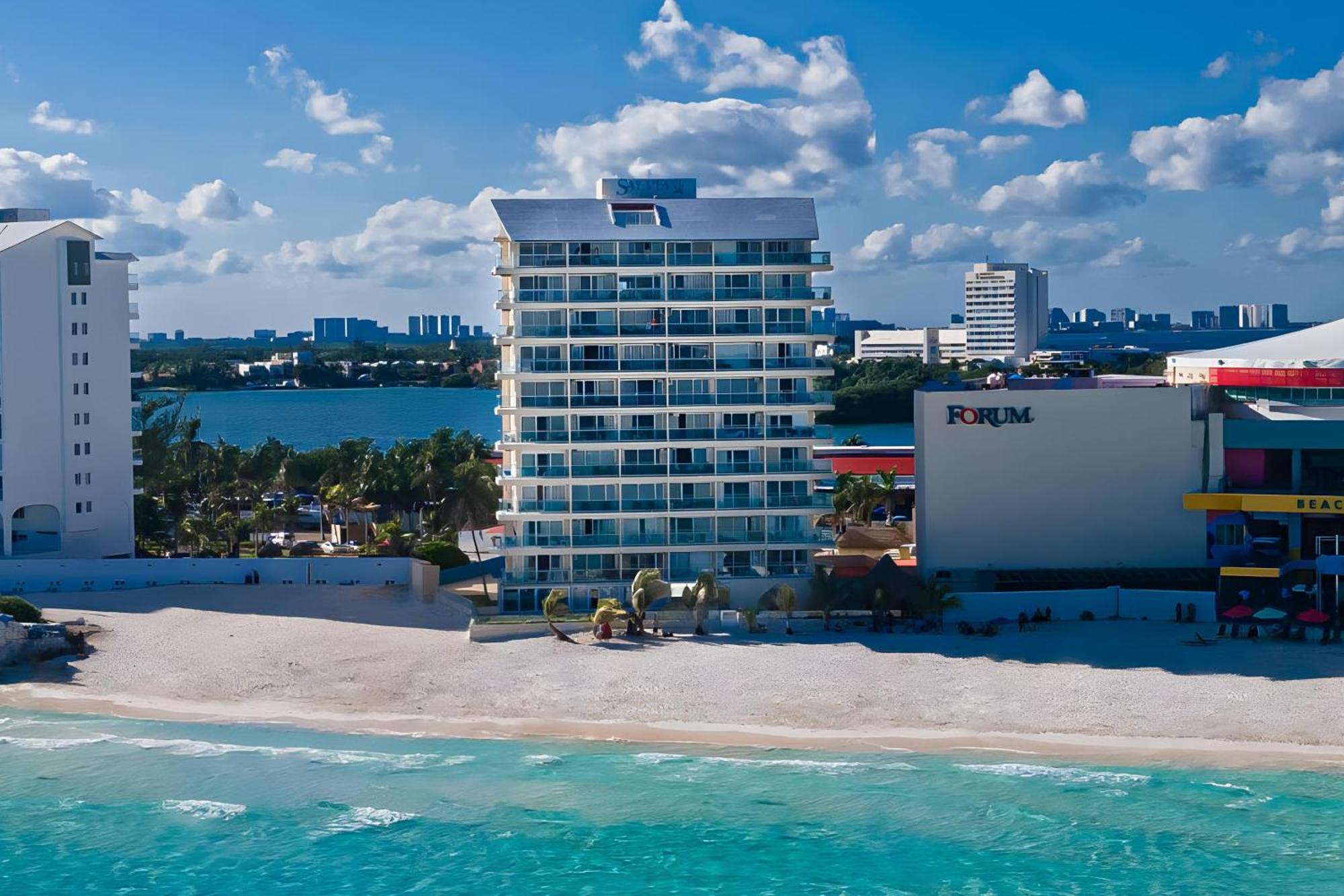 Paradise Beachfront & Nightlife Heart Cancún Extérieur photo