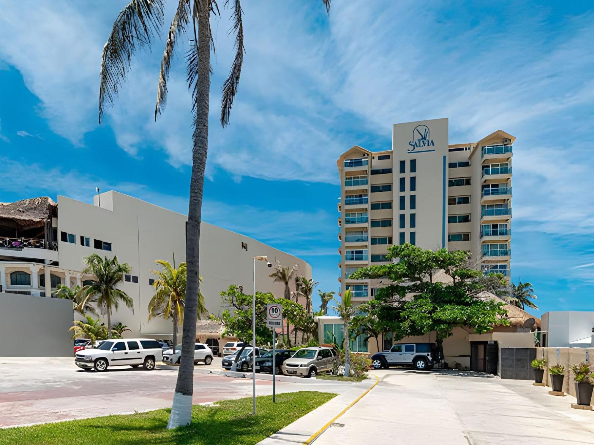 Paradise Beachfront & Nightlife Heart Cancún Extérieur photo