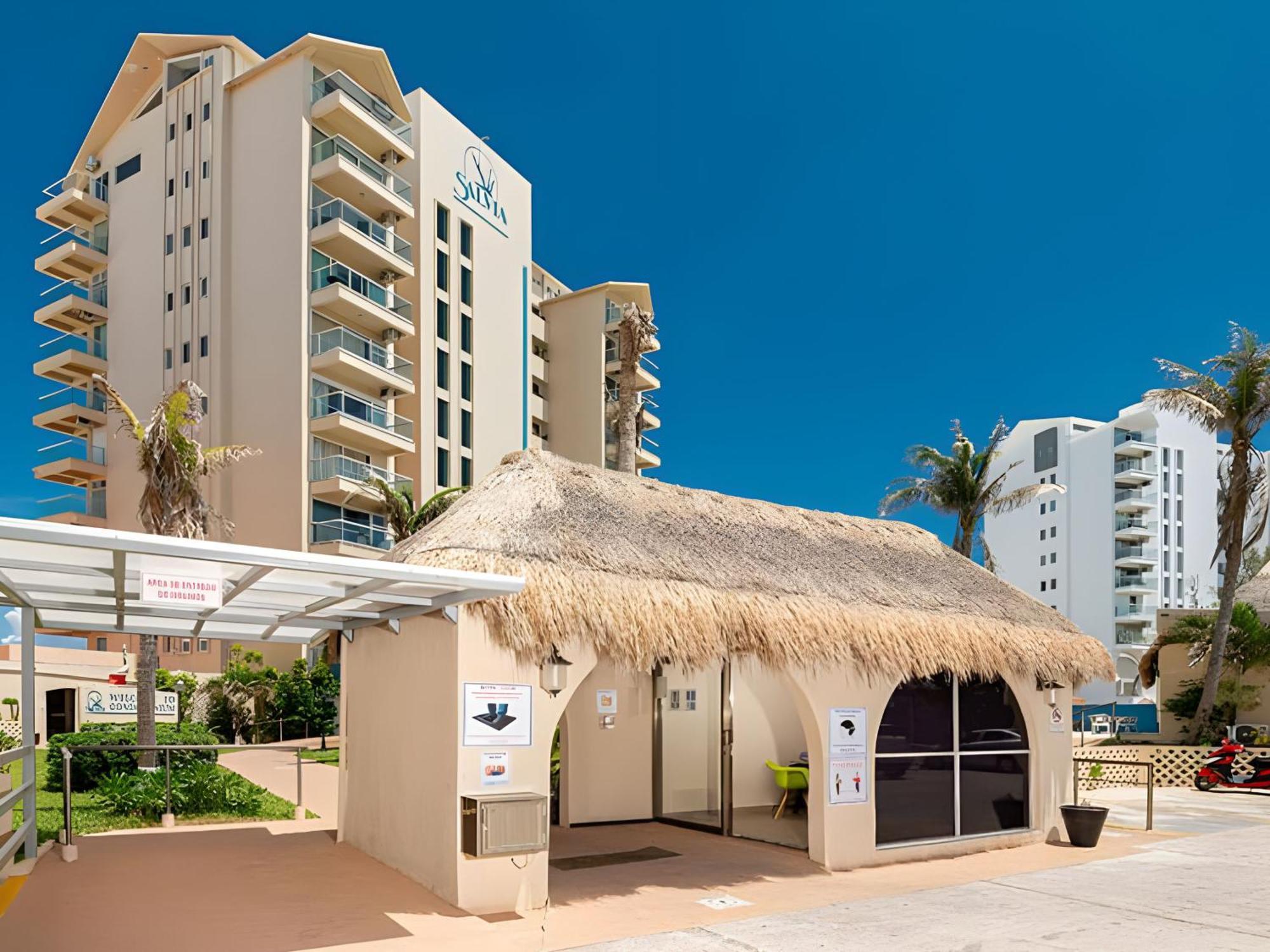 Paradise Beachfront & Nightlife Heart Cancún Extérieur photo