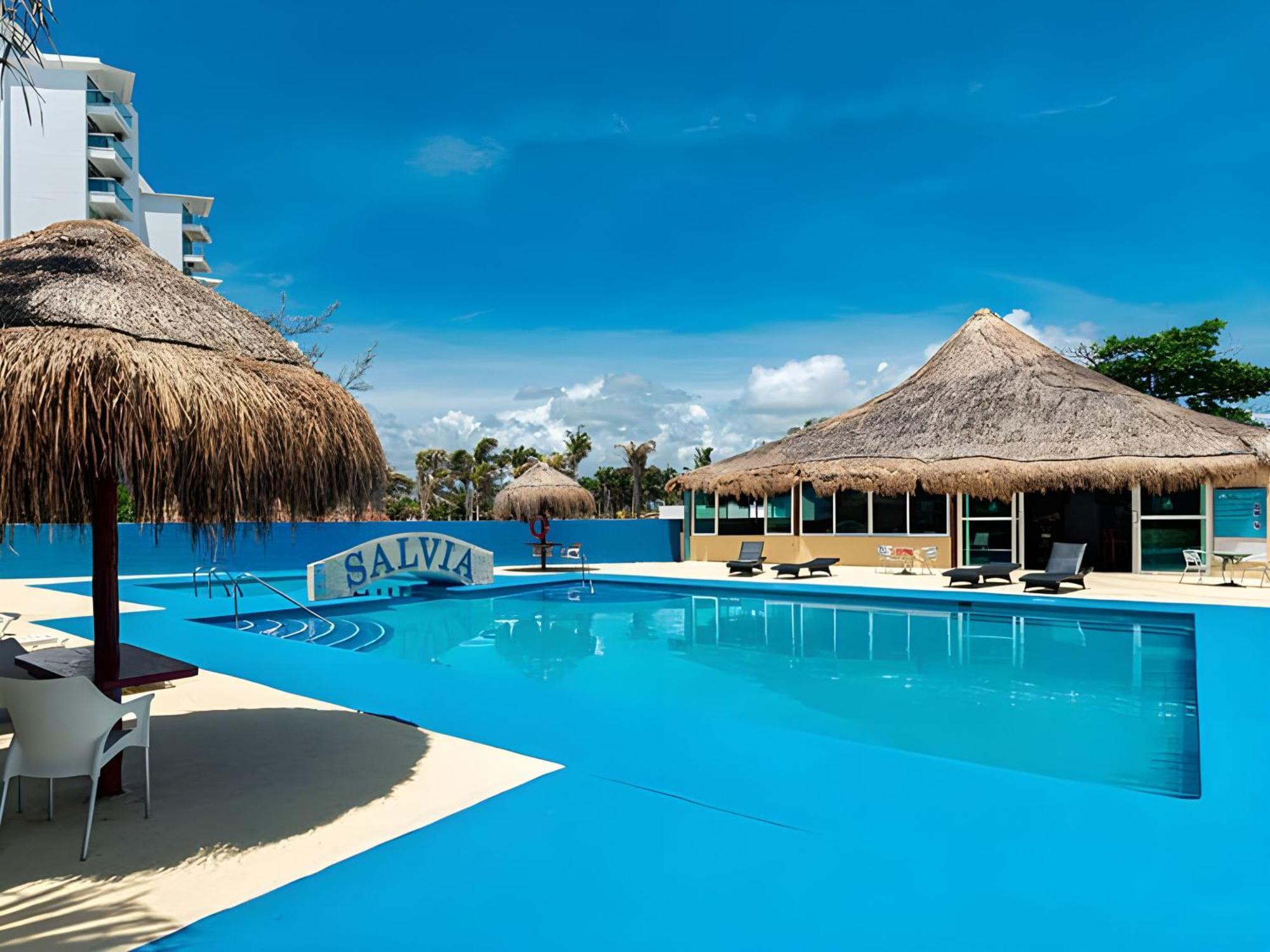 Paradise Beachfront & Nightlife Heart Cancún Extérieur photo