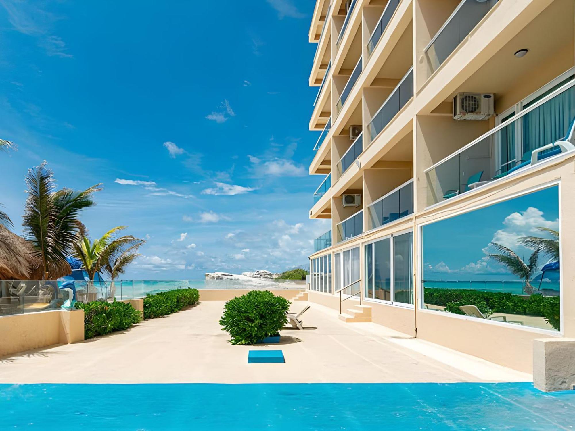 Paradise Beachfront & Nightlife Heart Cancún Extérieur photo